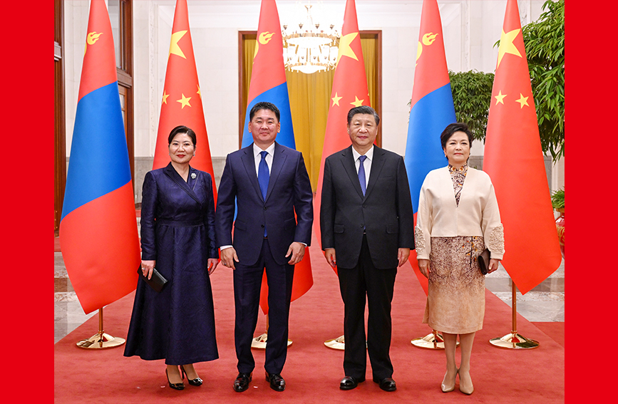 习近平举行仪式欢迎蒙古国总统访华 举行会谈