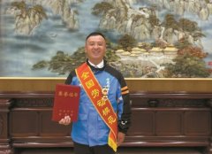 首个外卖骑手全国劳模,来自上海