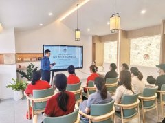 一个摊位一堂课 激活古镇烟火气