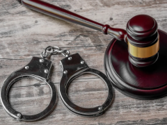 张某,被反华组织耍了……