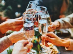 �ݽ�ΰ���羰��߶���