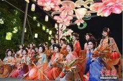 ʫ������������������ʮ�延��Ԫ����