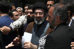 ��Ƶ��¶���½�������Ƭ��֮����������